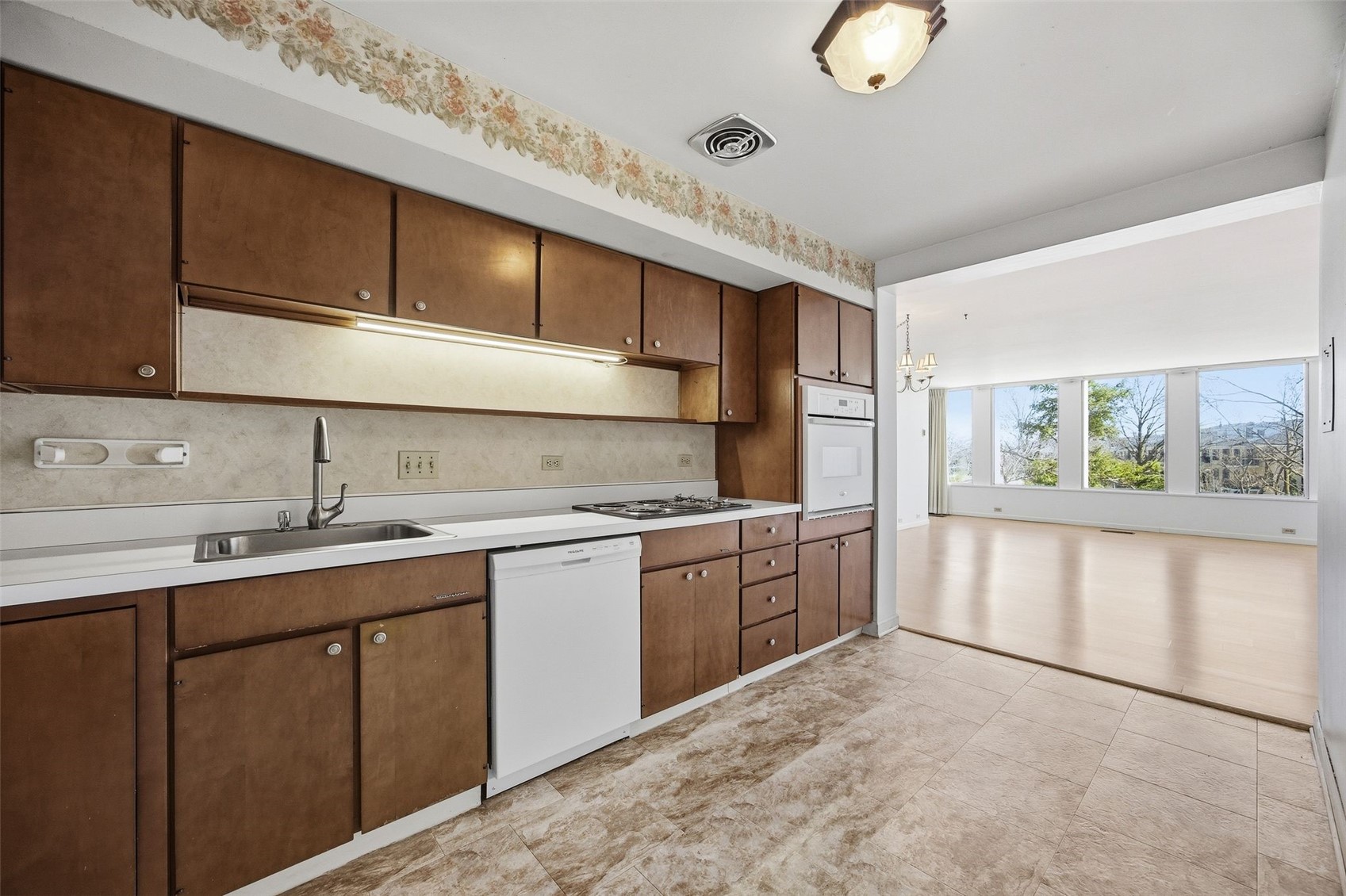 2222 1st Avenue NE Cedar Rapids IA 52402