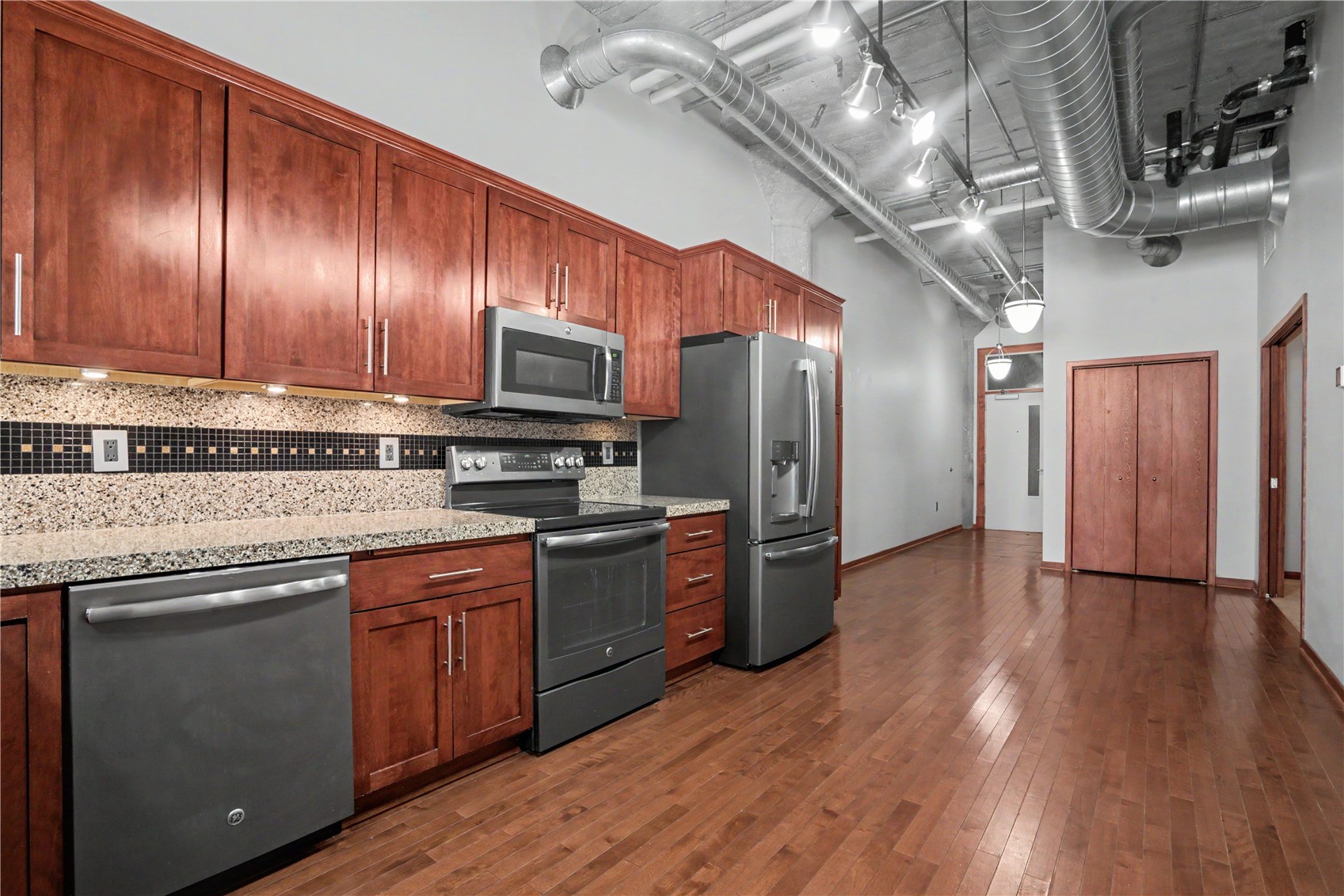900 2nd Street #208 Cedar Rapids IA 52401