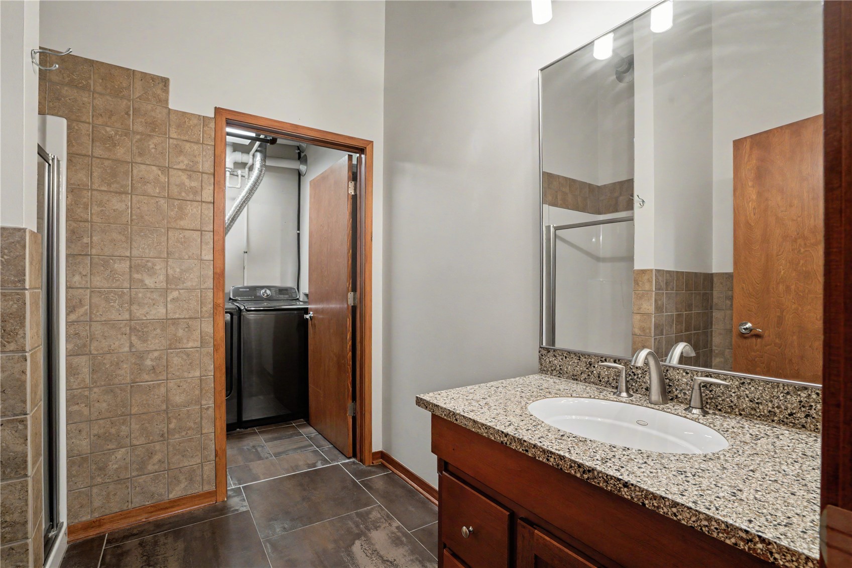 900 2nd Street #208 Cedar Rapids IA 52401