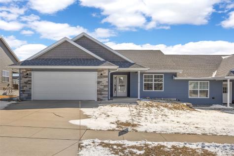 473 Chamber Drive Anamosa IA 52205