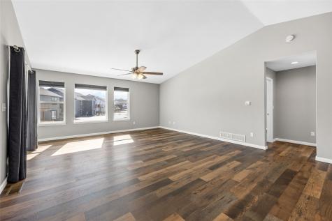 473 Chamber Drive Anamosa IA 52205