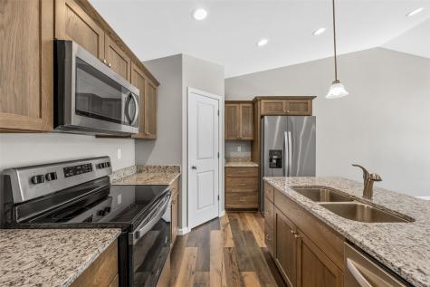 473 Chamber Drive Anamosa IA 52205