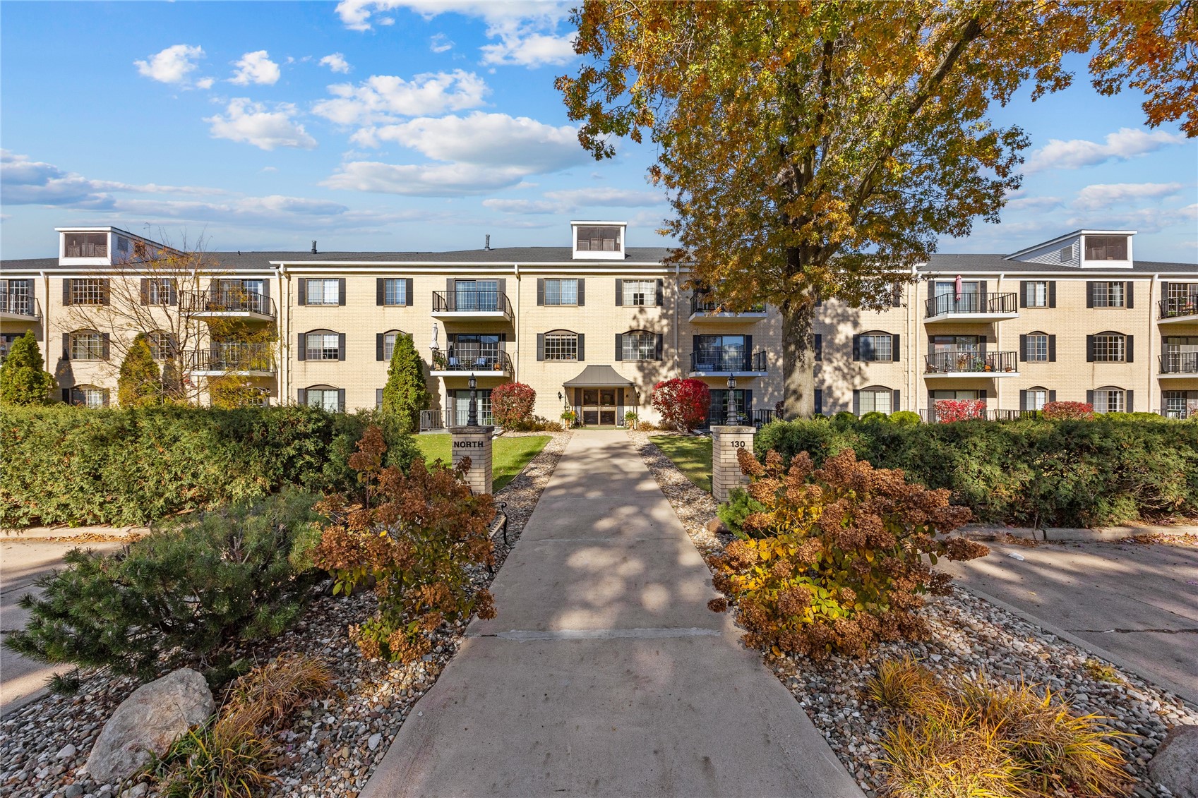 130 Thompson Drive SE Cedar Rapids IA 52403