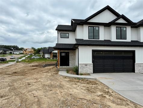 1403 Legend Drive Tiffin IA 52340