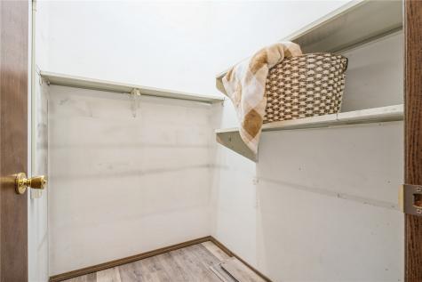 2955 Bowling Street SW Cedar Rapids IA 52404