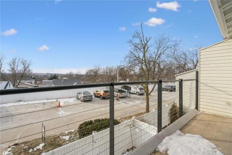2955 Bowling Street SW Cedar Rapids IA 52404