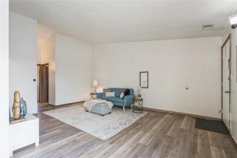 2955 Bowling Street SW Cedar Rapids IA 52404