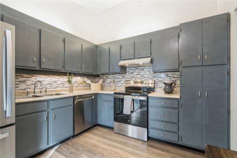 2955 Bowling Street SW Cedar Rapids IA 52404