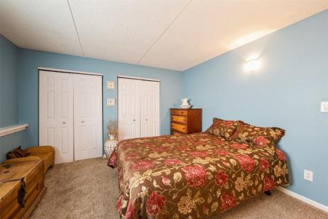 2955 Bowling Street SW Cedar Rapids IA 52404