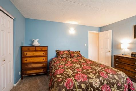 2955 Bowling Street SW Cedar Rapids IA 52404