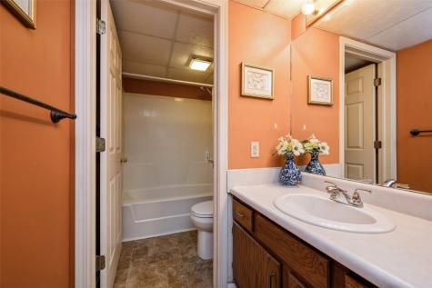 2955 Bowling Street SW Cedar Rapids IA 52404