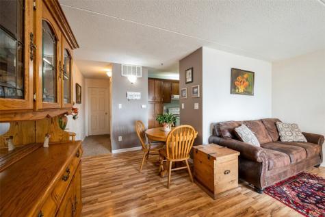 2955 Bowling Street SW Cedar Rapids IA 52404