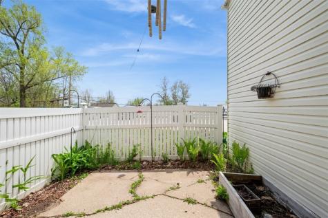 2955 Bowling Street SW Cedar Rapids IA 52404