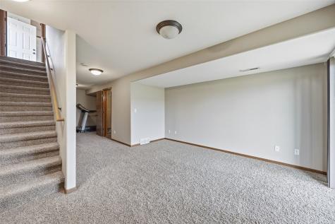 3253 Prairie Bend Circle Marion IA 52302