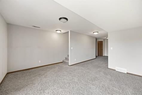 3253 Prairie Bend Circle Marion IA 52302