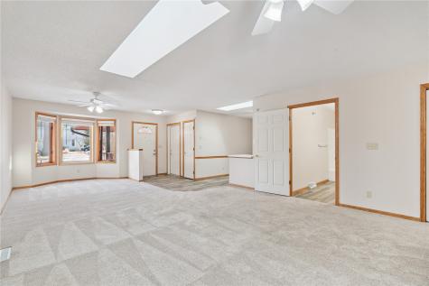 140 35th St Drive SE Cedar Rapids IA 52403