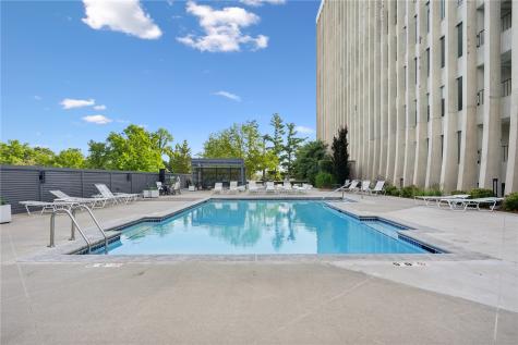 2222 1st Avenue NE Cedar Rapids IA 52402