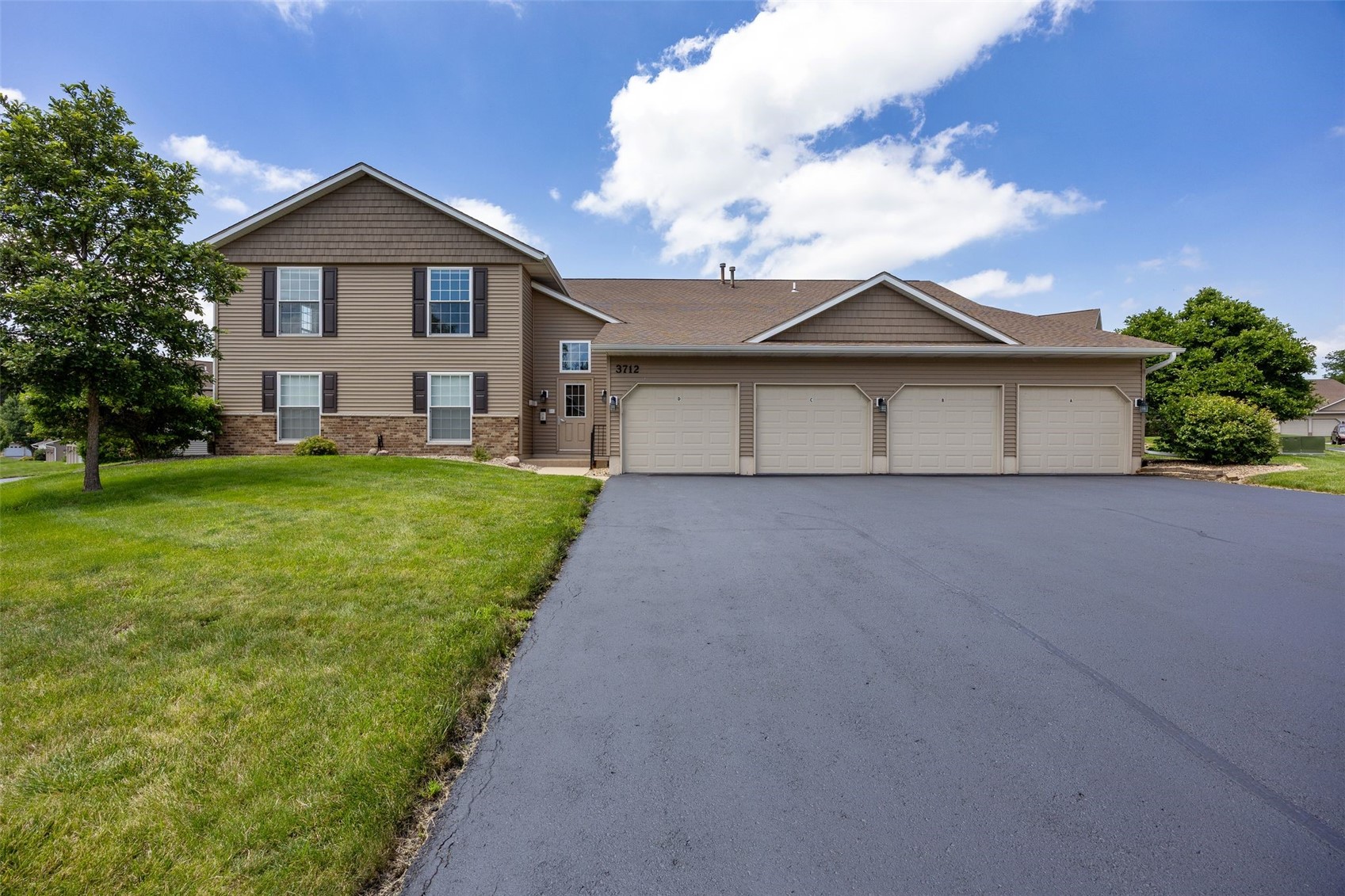 3712 Foxborough Terrace NE Cedar Rapids IA 52402