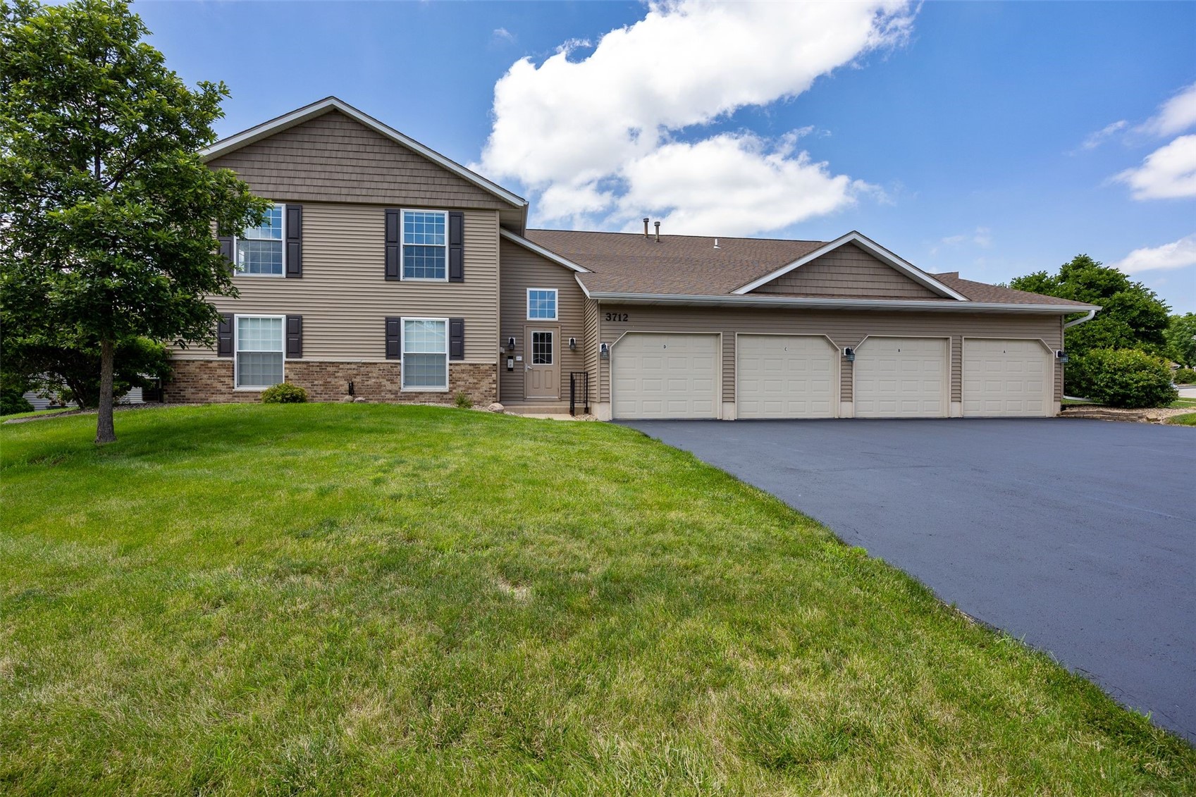 3712 Foxborough Terrace NE Cedar Rapids IA 52402