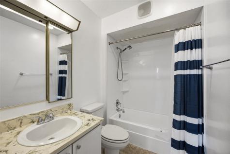 411 Crimson Drive NE Cedar Rapids IA 52402
