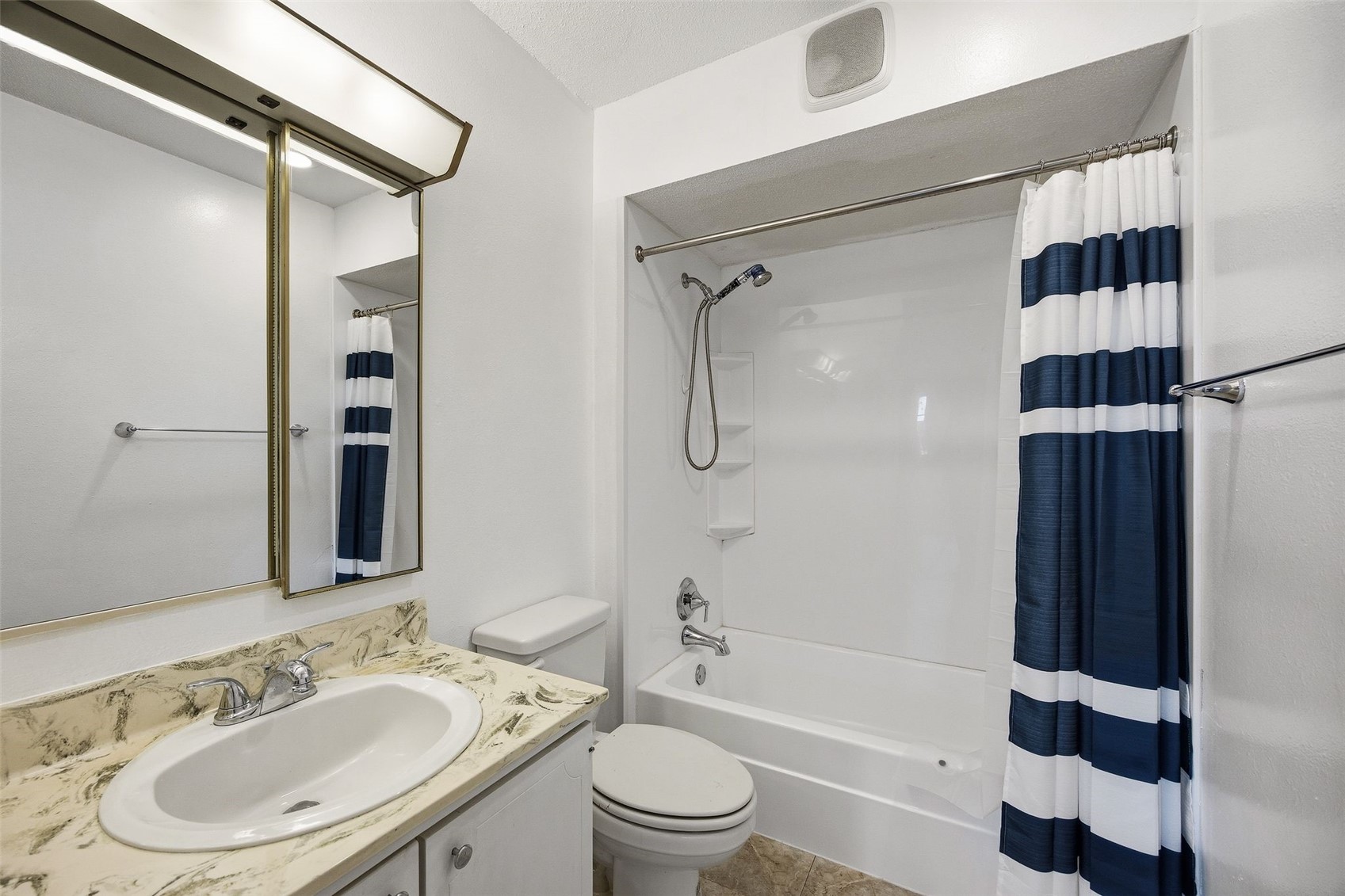 411 Crimson Drive NE Cedar Rapids IA 52402