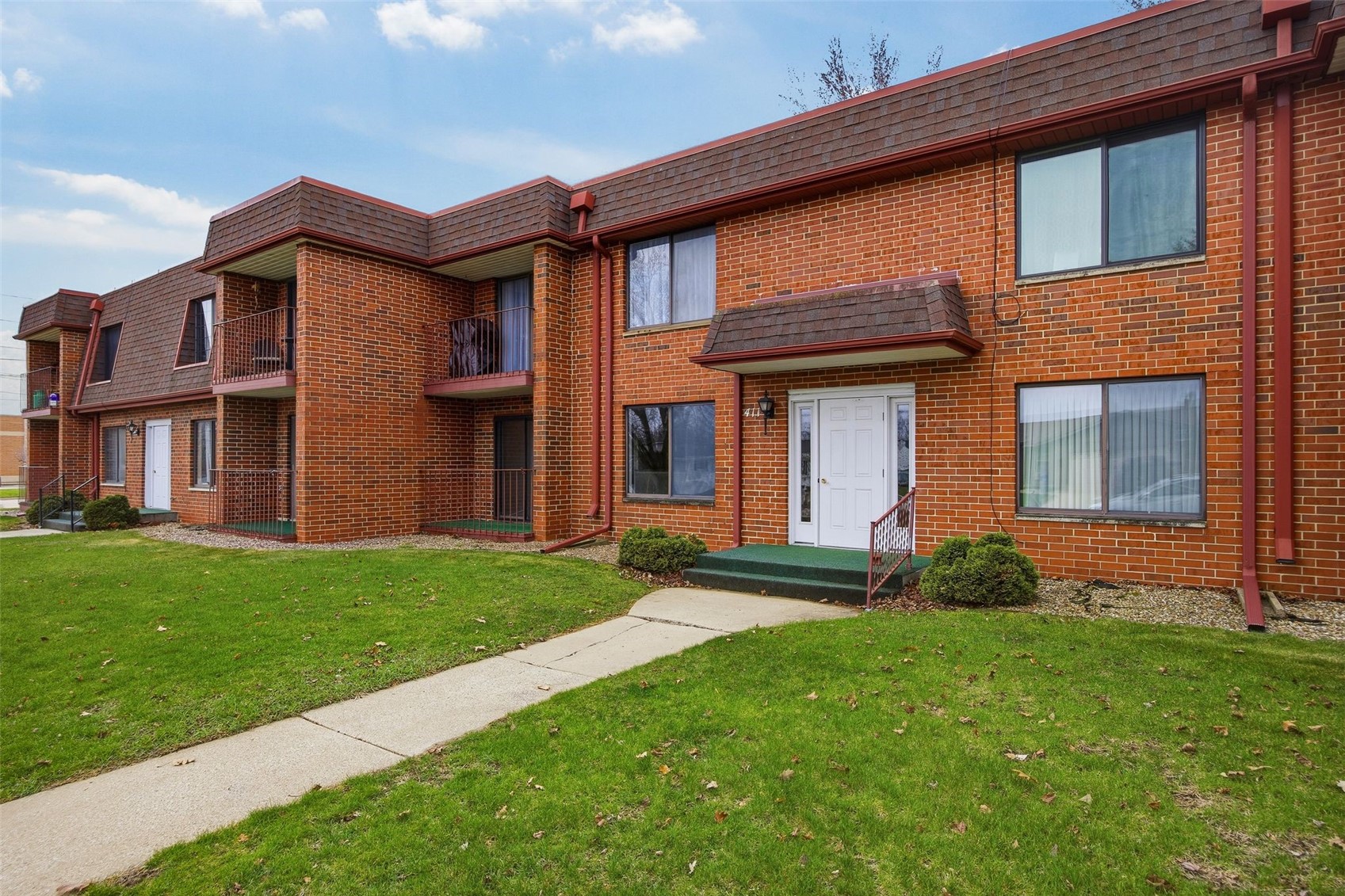 411 Crimson Drive NE Cedar Rapids IA 52402