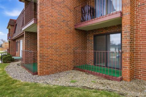 411 Crimson Drive NE Cedar Rapids IA 52402