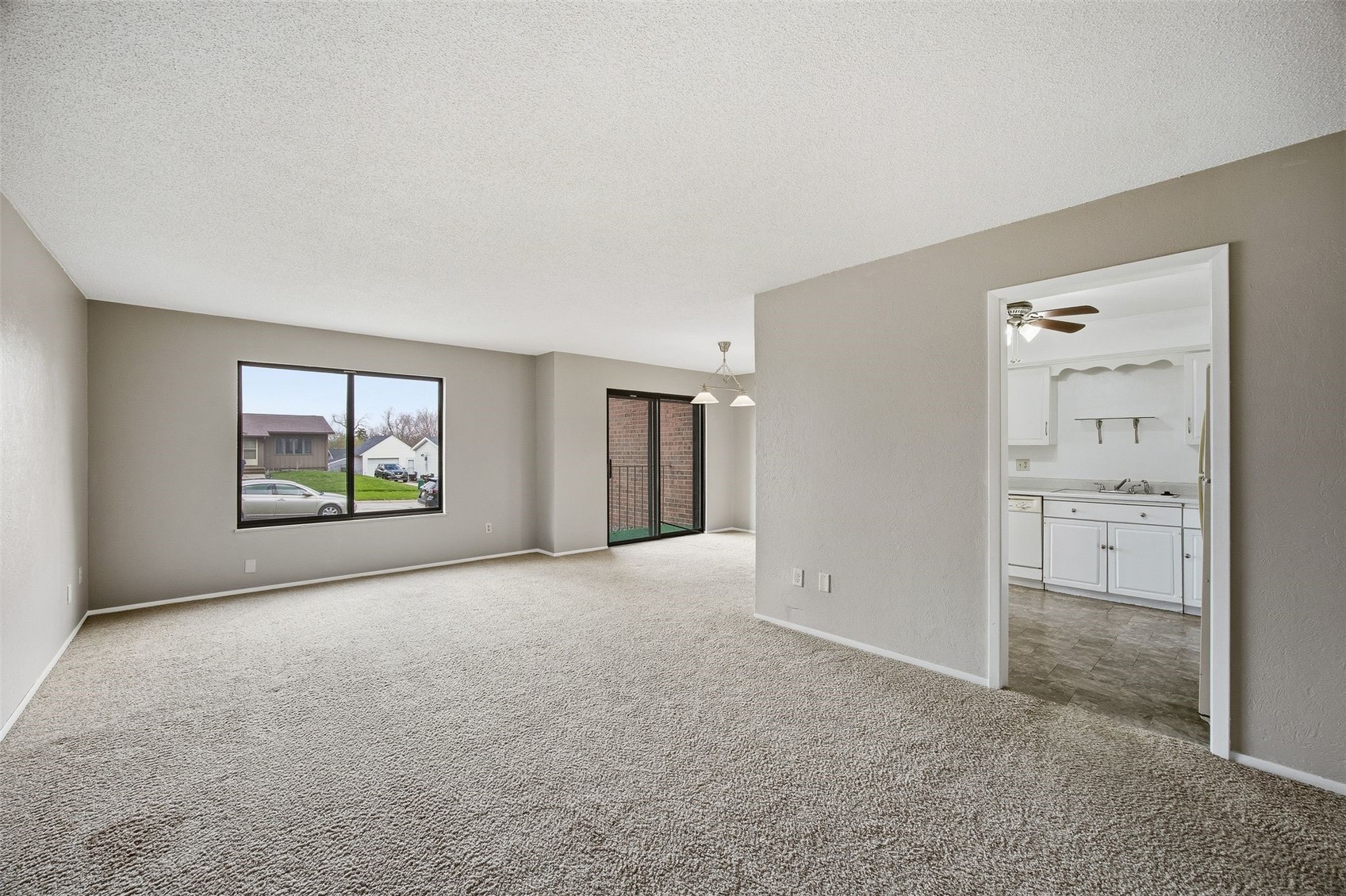 411 Crimson Drive NE Cedar Rapids IA 52402