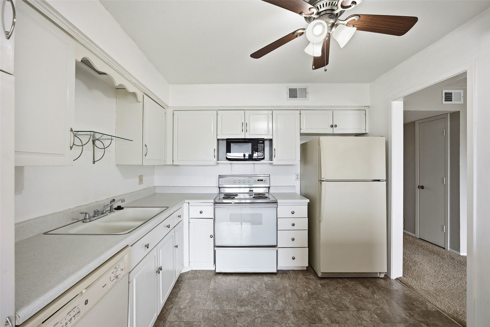 411 Crimson Drive NE Cedar Rapids IA 52402