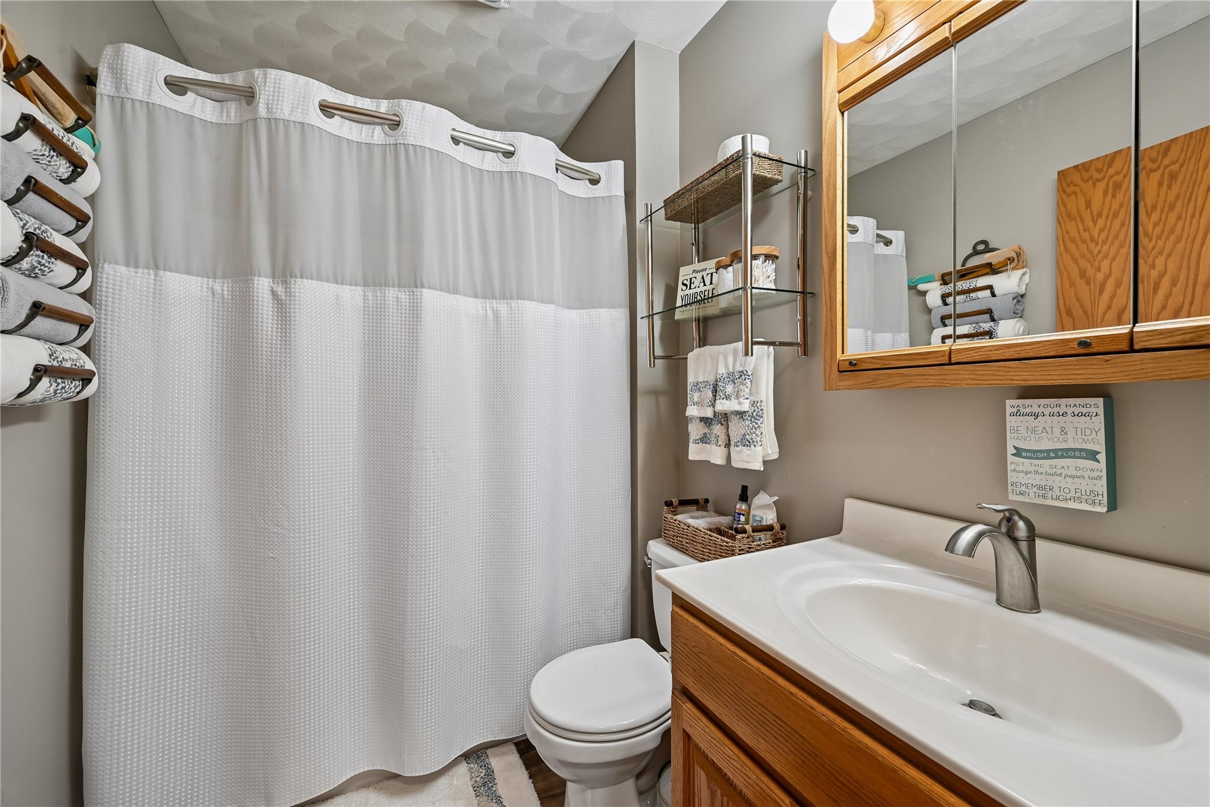 102 Richland Avenue Urbana IA 52345