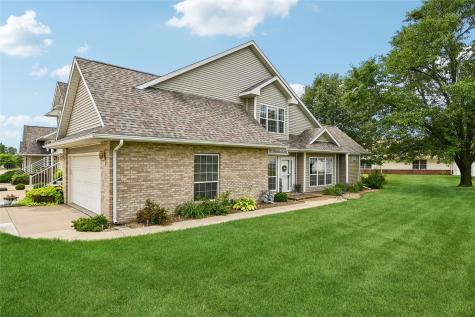 1242 Litchfield Drive Hiawatha IA 52233