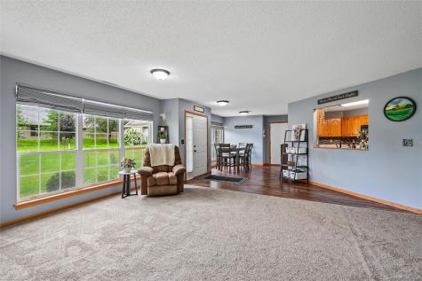 1242 Litchfield Drive Hiawatha IA 52233