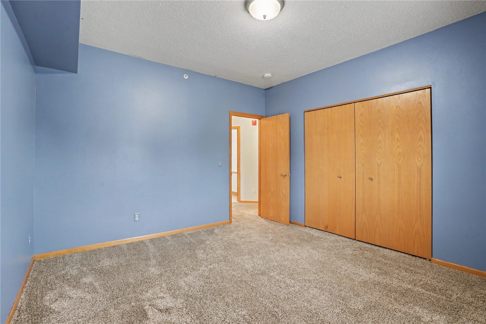 2824 Triple Crown Ln Unit 5 Iowa City IA 52340