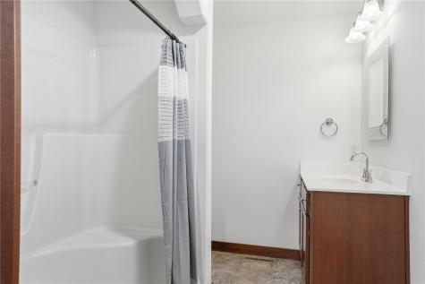 5508 Dostal Drive SW Cedar Rapids IA 52404