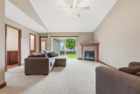 5508 Dostal Drive SW Cedar Rapids IA 52404