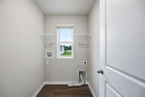 827 Oak Drive Palo IA 52324