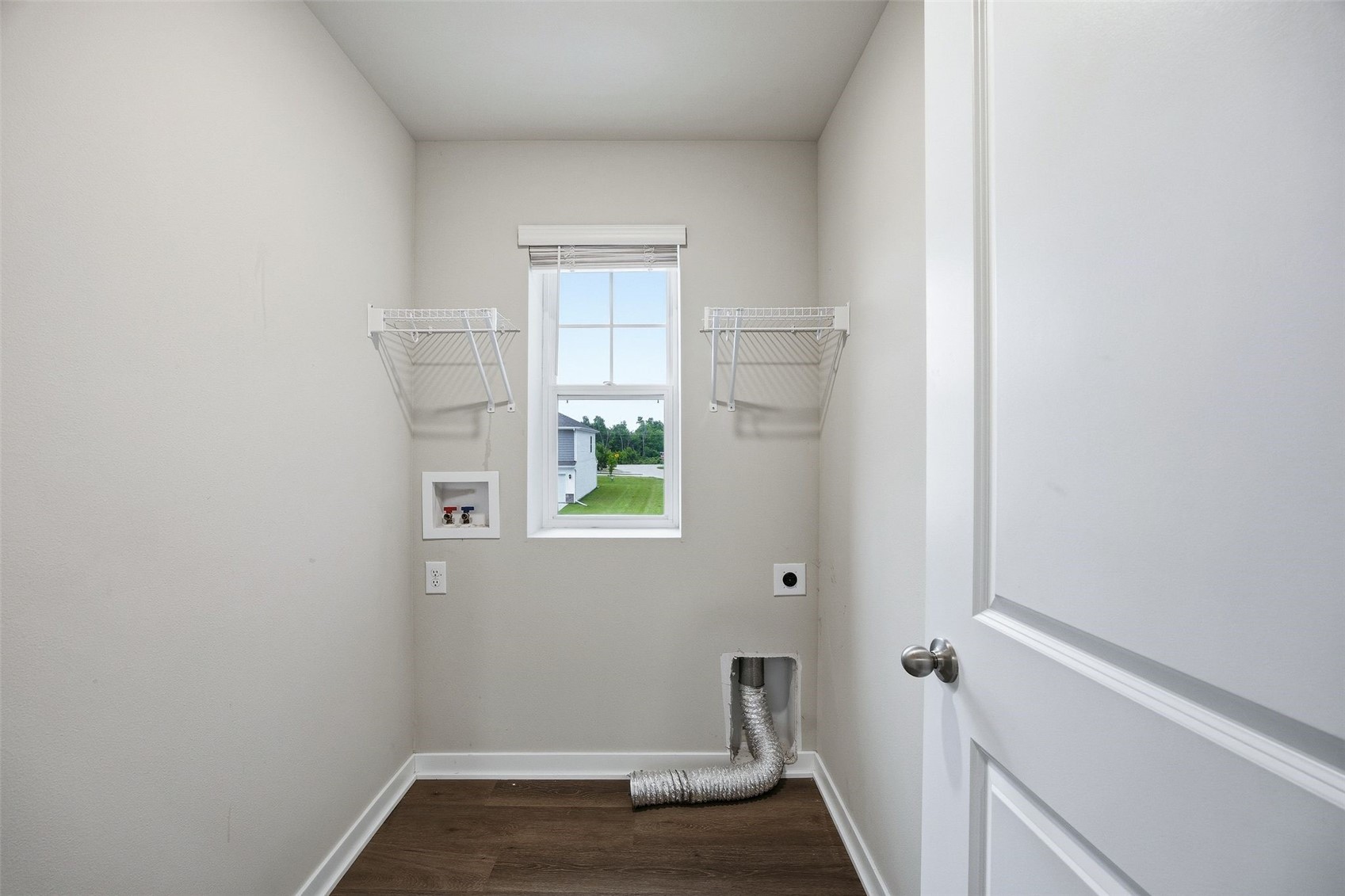 827 Oak Drive Palo IA 52324