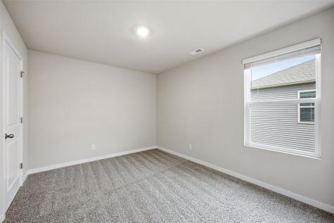 827 Oak Drive Palo IA 52324