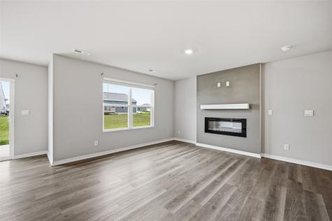 827 Oak Drive Palo IA 52324