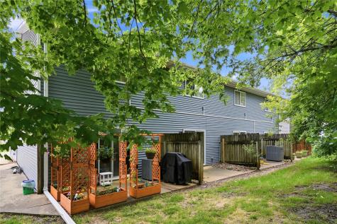 950 33rd Avenue Marion IA 52302