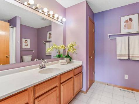 1233 74th Street NE Cedar Rapids IA 52402