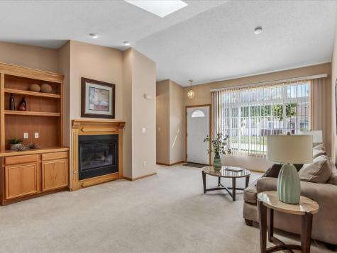 1233 74th Street NE Cedar Rapids IA 52402