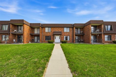 5716 Golden Court NE Cedar Rapids IA 52402