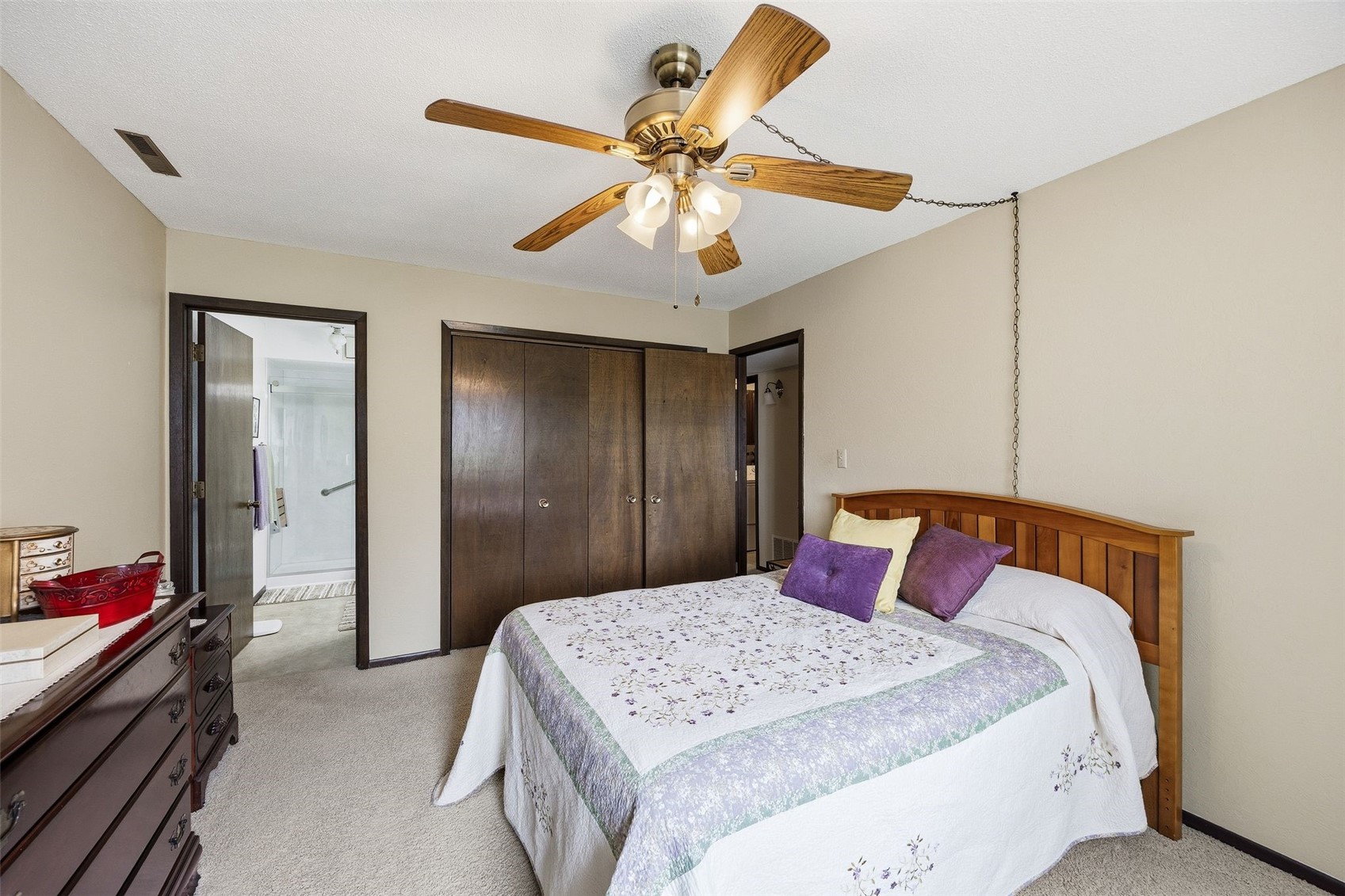 5716 Golden Court NE Cedar Rapids IA 52402