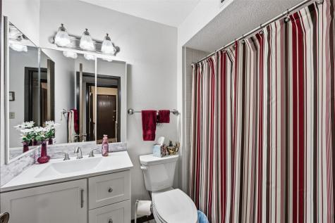 5716 Golden Court NE Cedar Rapids IA 52402
