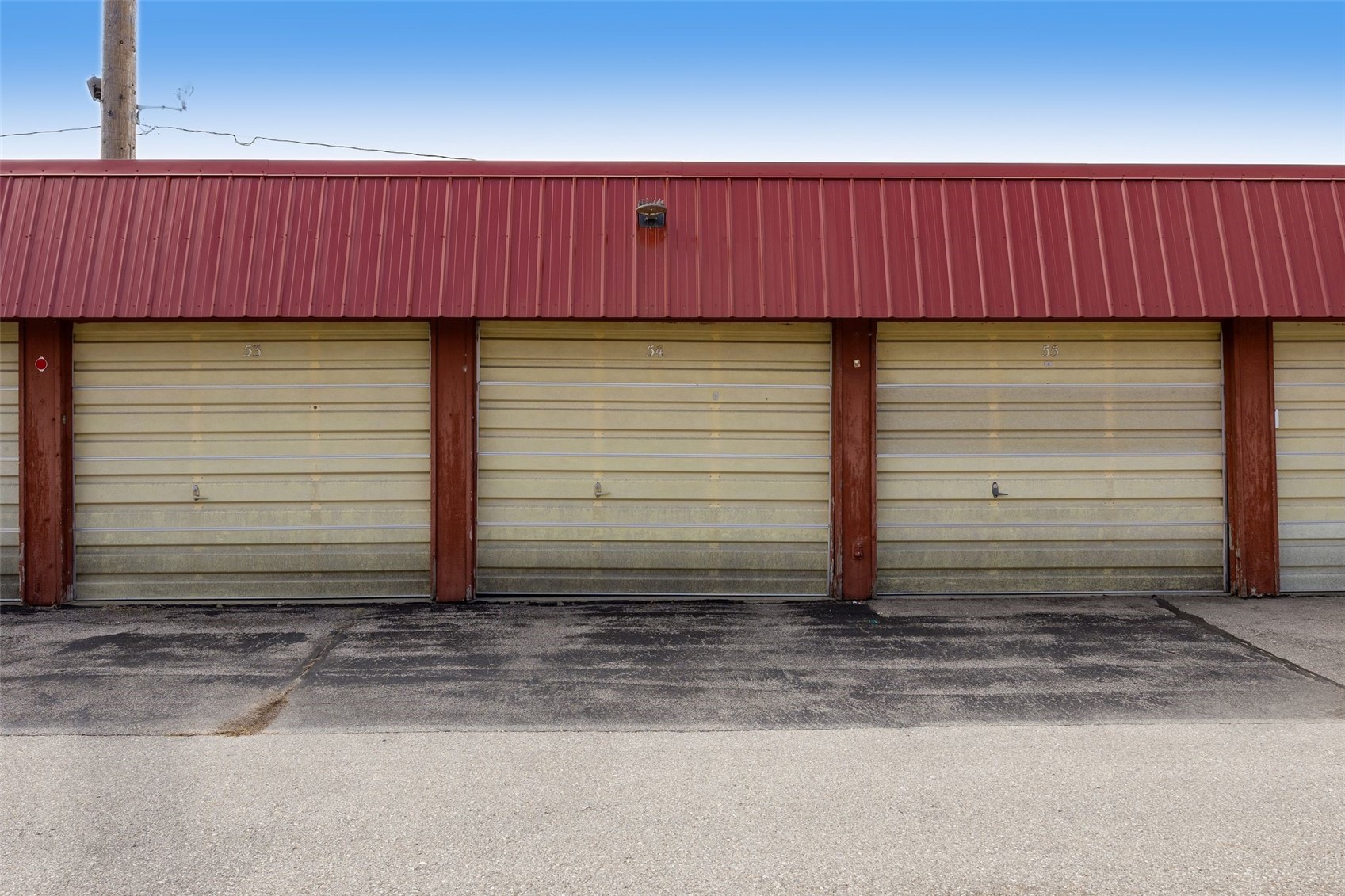 5716 Golden Court NE Cedar Rapids IA 52402