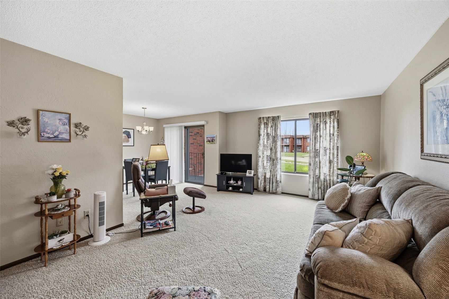 5716 Golden Court NE Cedar Rapids IA 52402