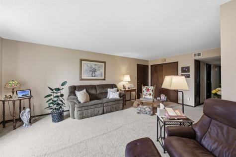 5716 Golden Court NE Cedar Rapids IA 52402
