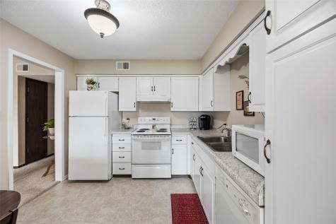 5716 Golden Court NE Cedar Rapids IA 52402