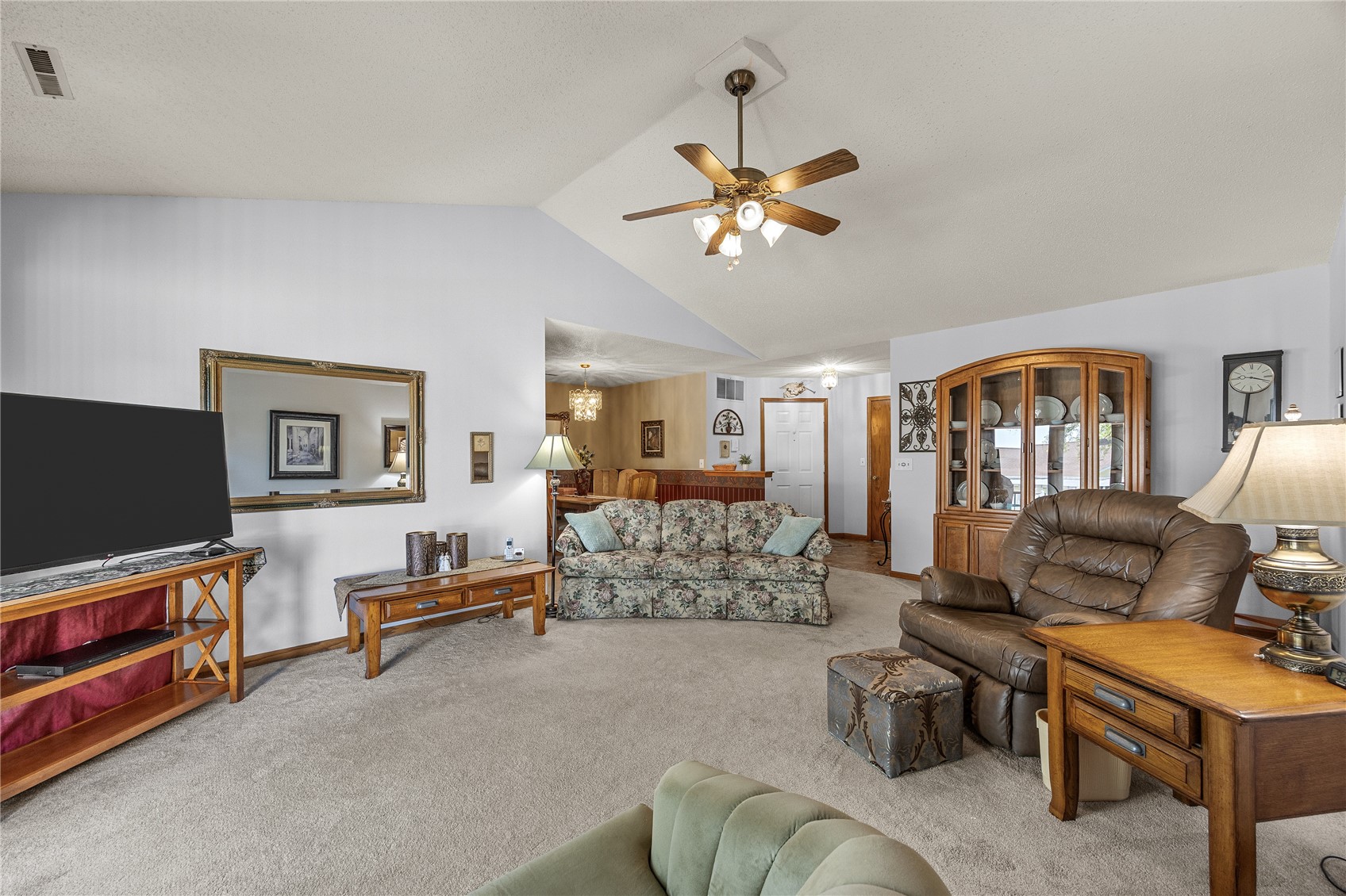 4545 Westchester Drive NE Cedar Rapids IA 52402